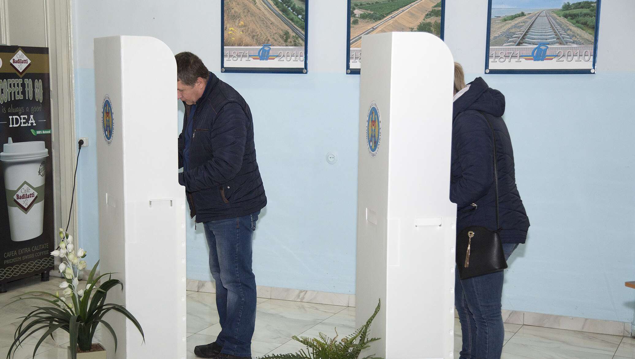 Нападение на выборах. Нападения на избирательные участки. Мэр Молдавии. Происшествия на выборах.