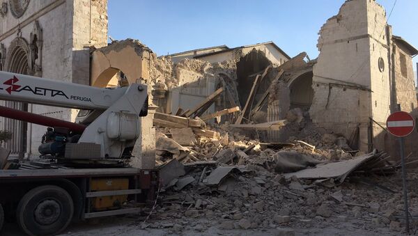 Biserică distrusă în Italia, consecințele cutremurului - Sputnik Moldova-România