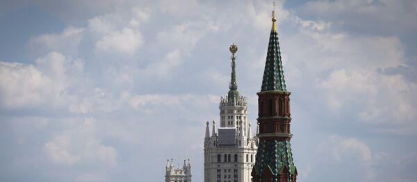 A picture taken in Moscow on May 6, 2016 shows a tower in the Kremlin complex A picture taken in Moscow on May 6, 2016 shows a tower in the Kremlin complex - Sputnik Moldova