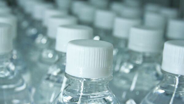 Water bottles have high amounts of BPA - Sputnik Moldova-România