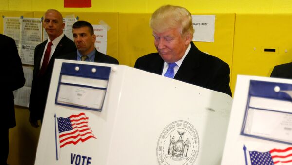 Republican presidential nominee Donald Trump votes at PS 59 in New York, New York, U.S. November 8, 2016 - Sputnik Moldova