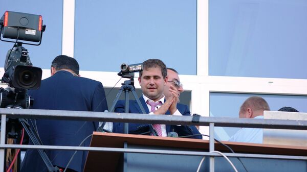 Владелец ФК Милсами Илан Шор на трибуне стадиона в Оргееве - Sputnik Молдова