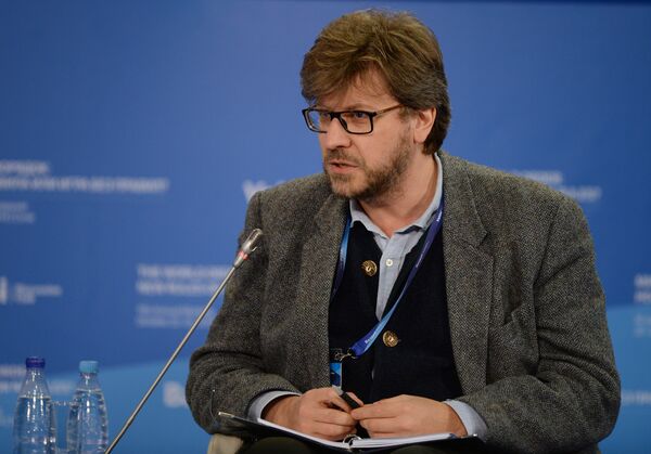 Лукьянов на вебинаре SputnikPro: наступает период противостояния КНР и США Лукьянов на вебинаре SputnikPro: наступает период противостояния КНР и США - Sputnik Молдова