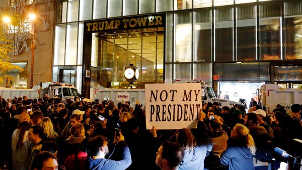 Протест против Трампа в Нью-Йорке - Sputnik Молдова