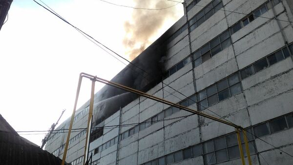 Cильный пожар на складе 11 ноября в Кишиневе - Sputnik Moldova