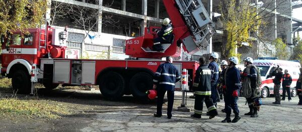Пожар в Кишиневе, пожарный расчет - Sputnik Moldova
