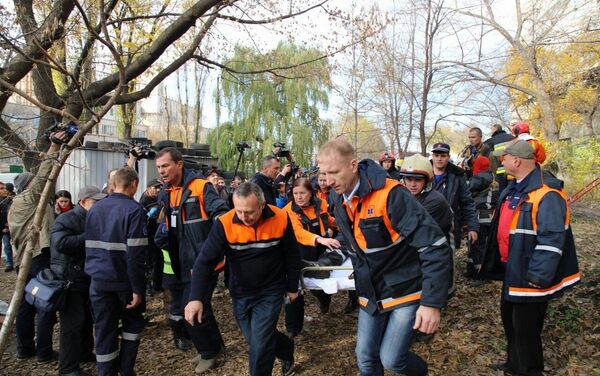 Пожар на Чеканах, скорая, пострадавшие - Sputnik Молдова