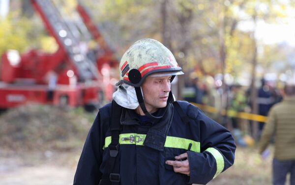Пожар на Чеканах, пожарные - лица - Sputnik Молдова