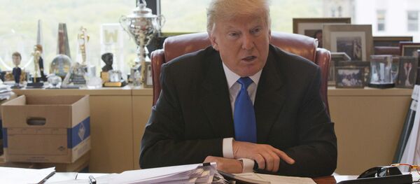 Donald Trump la birou - Sputnik Moldova-România