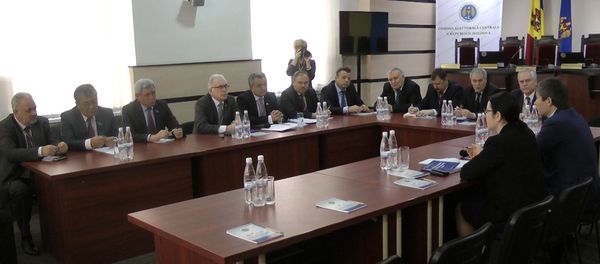Наблюдатели от СНГ выразили надежду на большую активность граждан во втором туре выборов - Sputnik Молдова