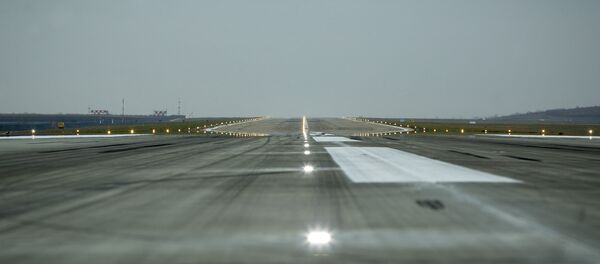 Взлетно-посадочная полоса - Sputnik Молдова