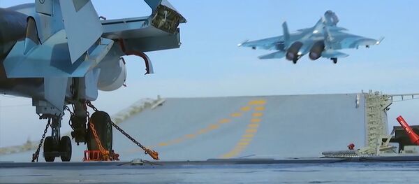 At least 30 militants from the Jabhat Fatah al Sham including a commander who had planned an offensive in Aleppo, were eliminated as a result of airstrikes launched from the Admiral Kuznetsov aircraft carrier. - Sputnik Moldova-România