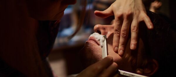 Классическое бритье опасной бритвой - Sputnik Молдова